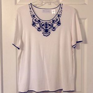 Alfred Dunner white sweater with black outlines and bling